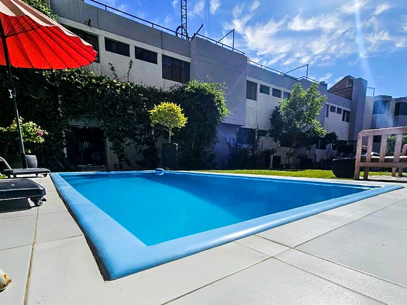 HC Hotel Adriamo — piscina y jardín