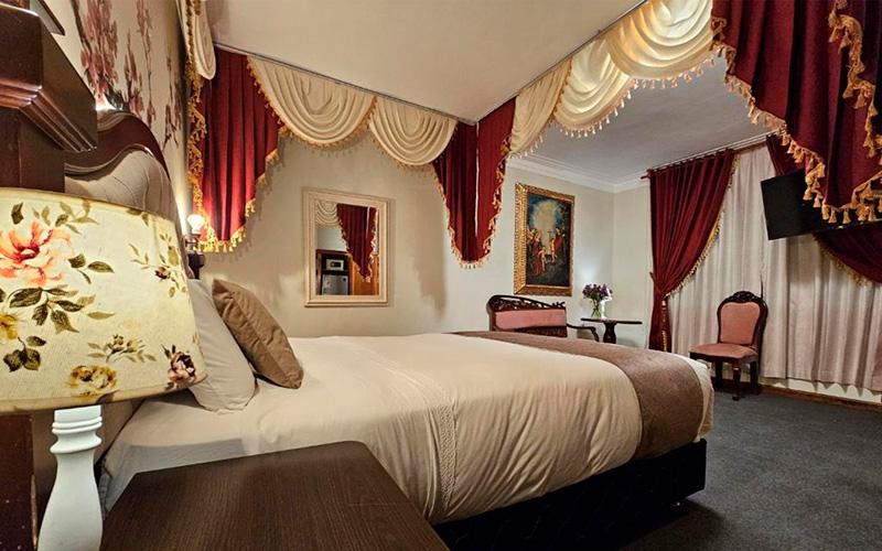 Habitación con balcón privado — HC Hotel Adriamo